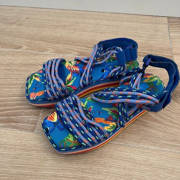 NEW $230 FARM RIO Blue Macaw Platform Sandal Strappy - Picture 2 of 6